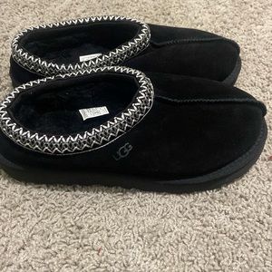 UGG black Tasmans, women’s size 7